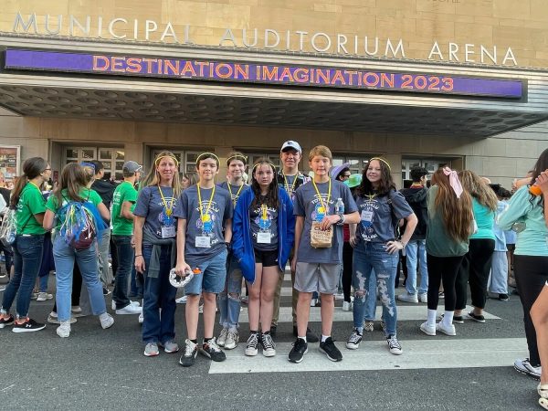Angela Hoefer with last years gifted students at World Finals for Destination Imagination